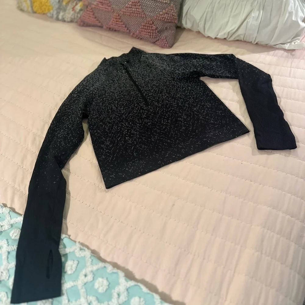 LULULEMON stretchy cropped 1/4 zip jacket sz 2